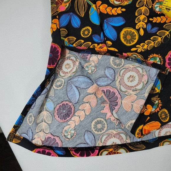 NOT FOR SALE Lularoe Perfect T Shirt Top Sz L - Picture 9 of 12